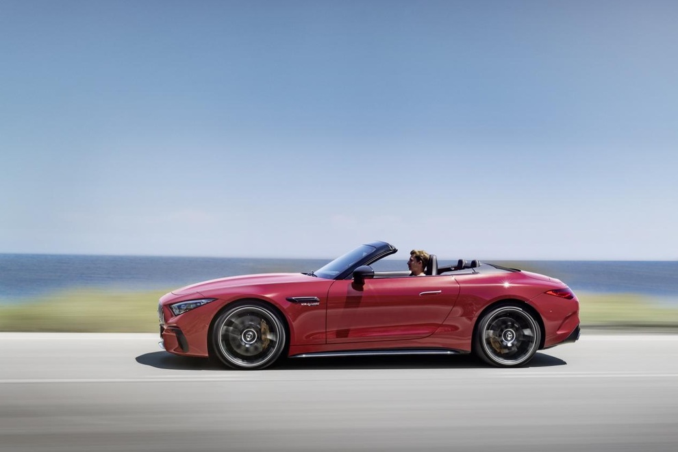 Mercedes-AMG SL 2022 trình làng: Người đẹp với tâm hồn quái thú - 15 Mercedes-AMG SL 2022 trình làng: Người đẹp với tâm hồn quái thú - 15