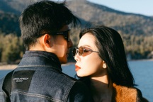 Lệ Quyên, Lâm Bảo Châu tình tứ trên núi tuyết -12 độ C ở Mỹ