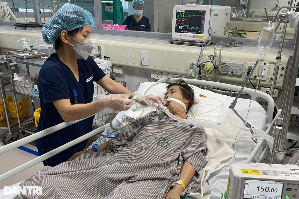 Bác sĩ kêu gọi các tấm lòng nhân ái cứu mạng thiếu nữ mắc bệnh hiểm nghèo - 3 Bác sĩ kêu gọi các tấm lòng nhân ái cứu mạng thiếu nữ mắc bệnh hiểm nghèo - 3