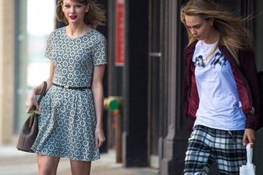 Taylor Swift hẹn hò ăn trưa cùng Cara Delevingne 