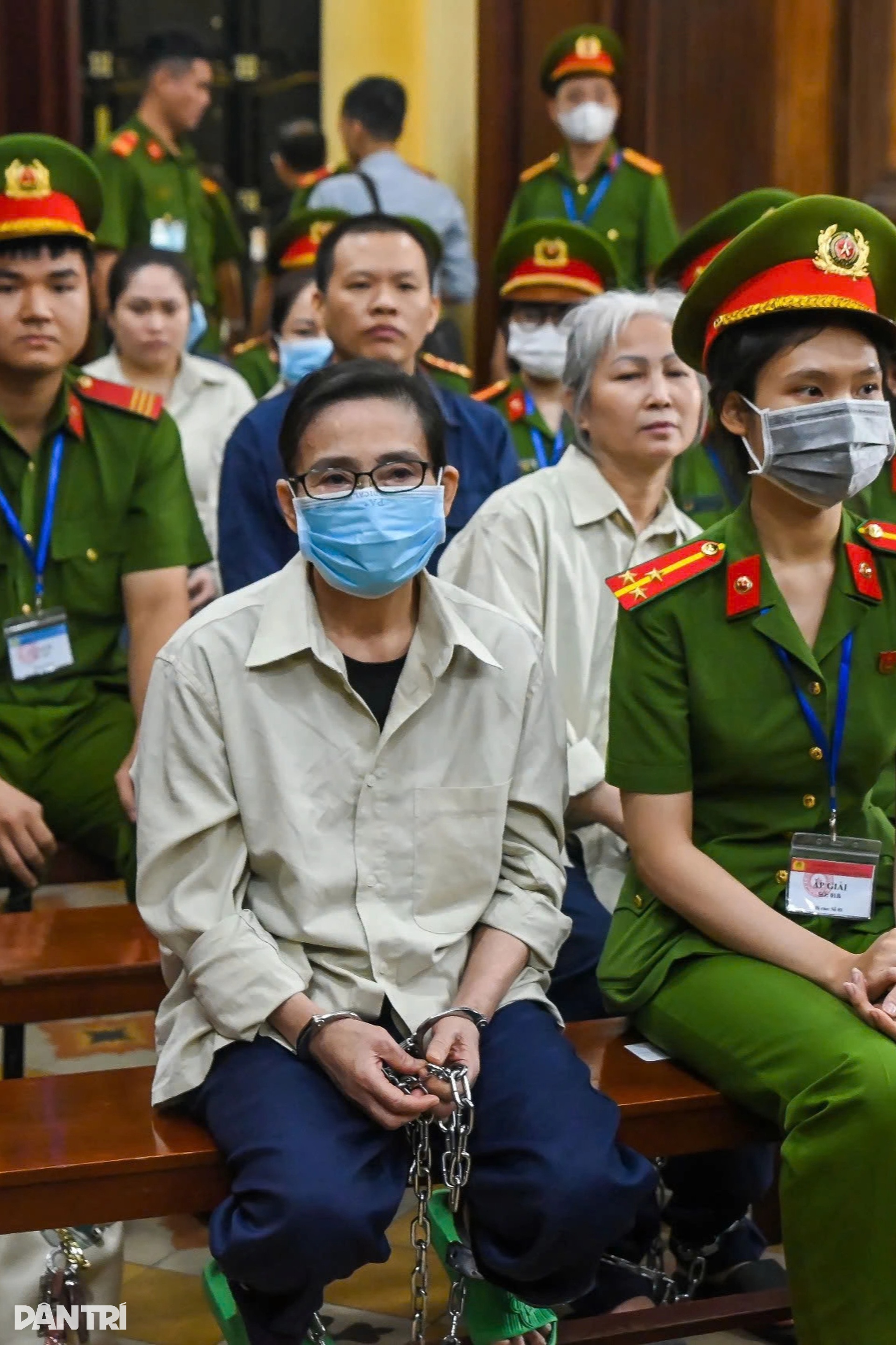 Bà trùm tuồn 1,6 tấn ma túy vào Việt Nam hầu tòa - 5 Bà trùm tuồn 1,6 tấn ma túy vào Việt Nam hầu tòa - 5