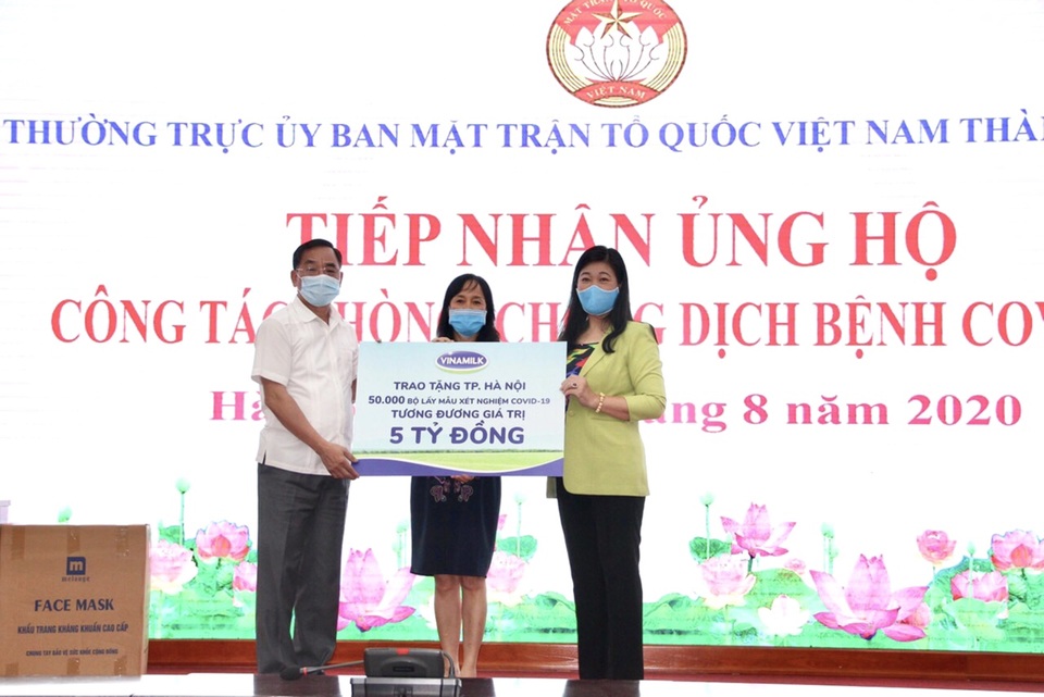 Chung tay chống dịch Covid-19, Vinamilk ủng hộ 8 tỷ đồng - 2 Chung tay chống dịch Covid-19, Vinamilk ủng hộ 8 tỷ đồng - 2