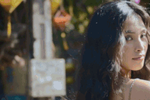 Hoa hậu Tiểu Vy “đẹp lạ” trong buổi sáng bình dị đến nao lòng ở Hội An