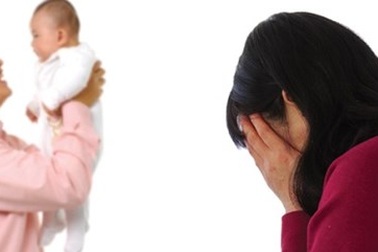 “Lộ” con riêng vì chồng “bỗng dưng keo kiệt”