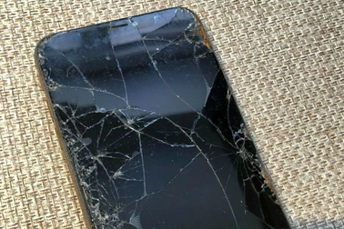 Sắp có màn hình điện thoại không thể vỡ