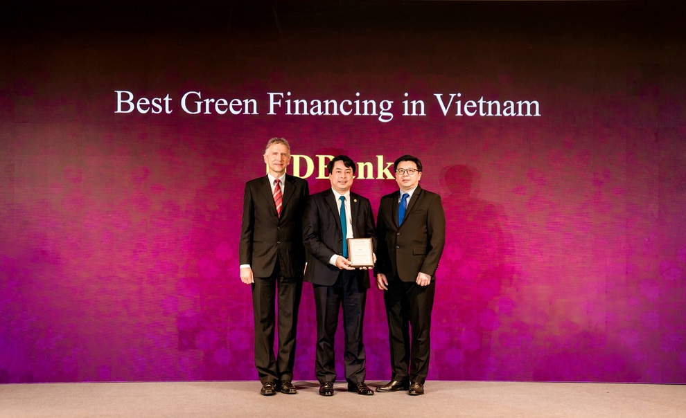 HDBank nhận giải thưởng Tổ chức tài chính xanh tốt nhất Việt Nam - 1 HDBank nhận giải thưởng Tổ chức tài chính xanh tốt nhất Việt Nam - 1