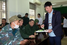 Tết ấm áp tại Trung tâm điều dưỡng Người có công