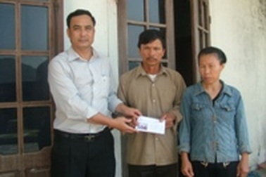 Hơn 10 triệu đồng đến với gia cảnh hai vợ chồng nghèo có 6 người con mắc bệnh thận