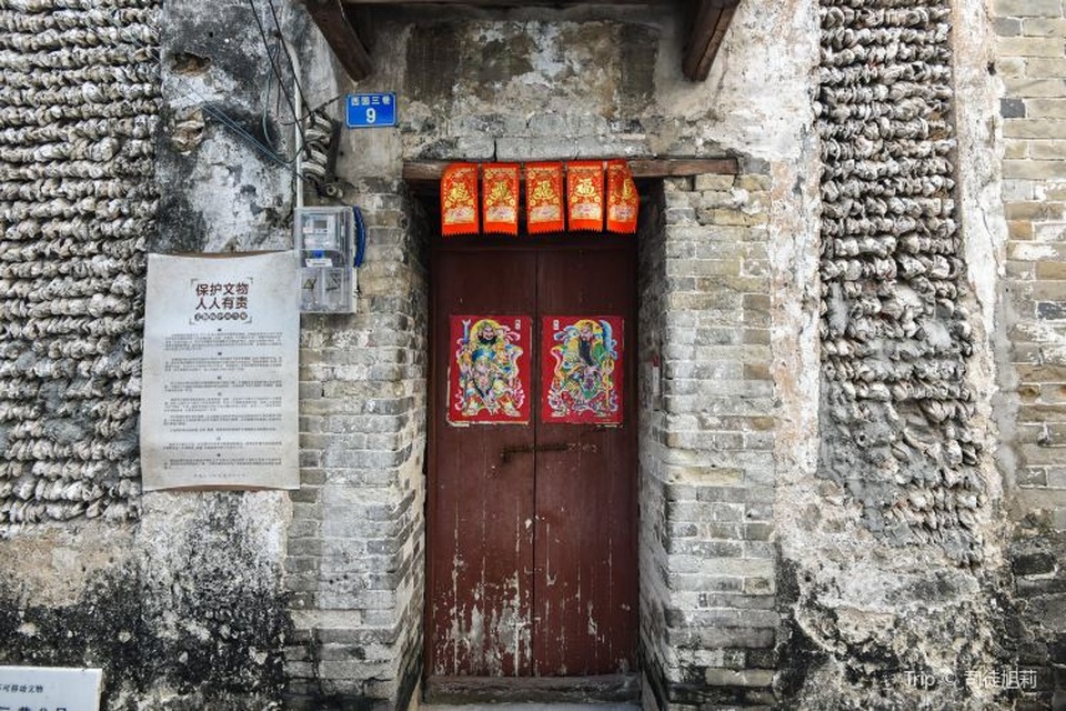 Ngôi nhà làm từ hàng trăm nghìn vỏ hàu, tồn tại suốt mấy trăm năm không đổ - 2 Ngôi nhà làm từ hàng trăm nghìn vỏ hàu, tồn tại suốt mấy trăm năm không đổ - 2