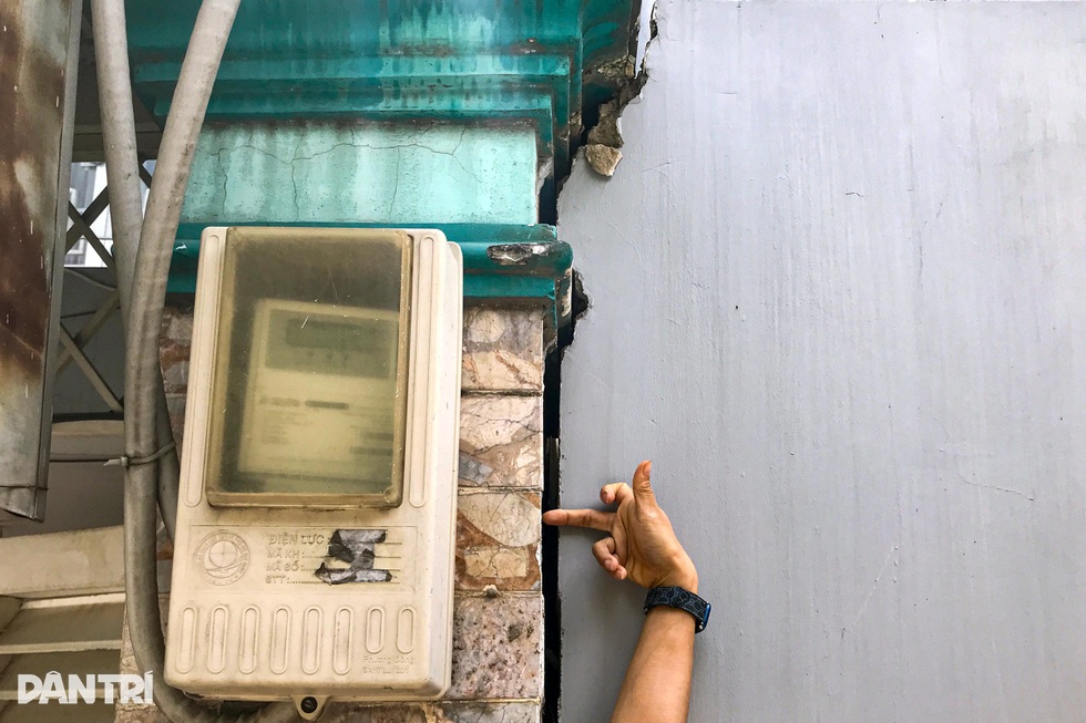 Nhà cửa nứt toác trong đêm ở TPHCM - 2