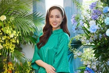 Vợ NSND Công Lý: "Sốt 39 độ, tôi vẫn kiếm tiền chăm chồng"