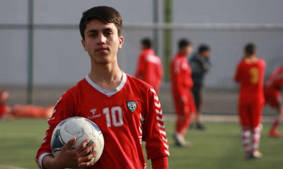 Cầu thủ Afghanistan thiệt mạng vì rơi xuống đất khi bám càng máy bay Mỹ - 1 Cầu thủ Afghanistan thiệt mạng vì rơi xuống đất khi bám càng máy bay Mỹ - 1