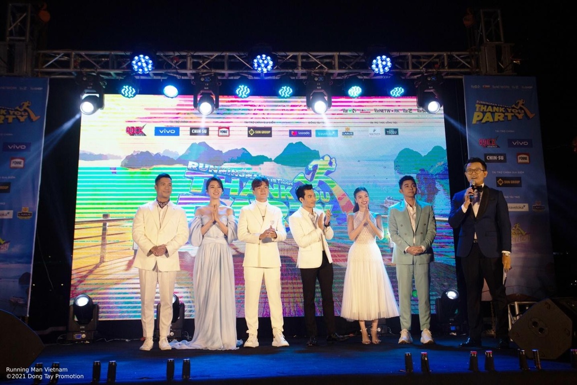 Dàn cast Running Man Vietnam lên đồ siêu đẹp, nổi bật trên du thuyền tại Hạ Long - 2 Dàn cast Running Man Vietnam lên đồ siêu đẹp, nổi bật trên du thuyền tại Hạ Long - 2