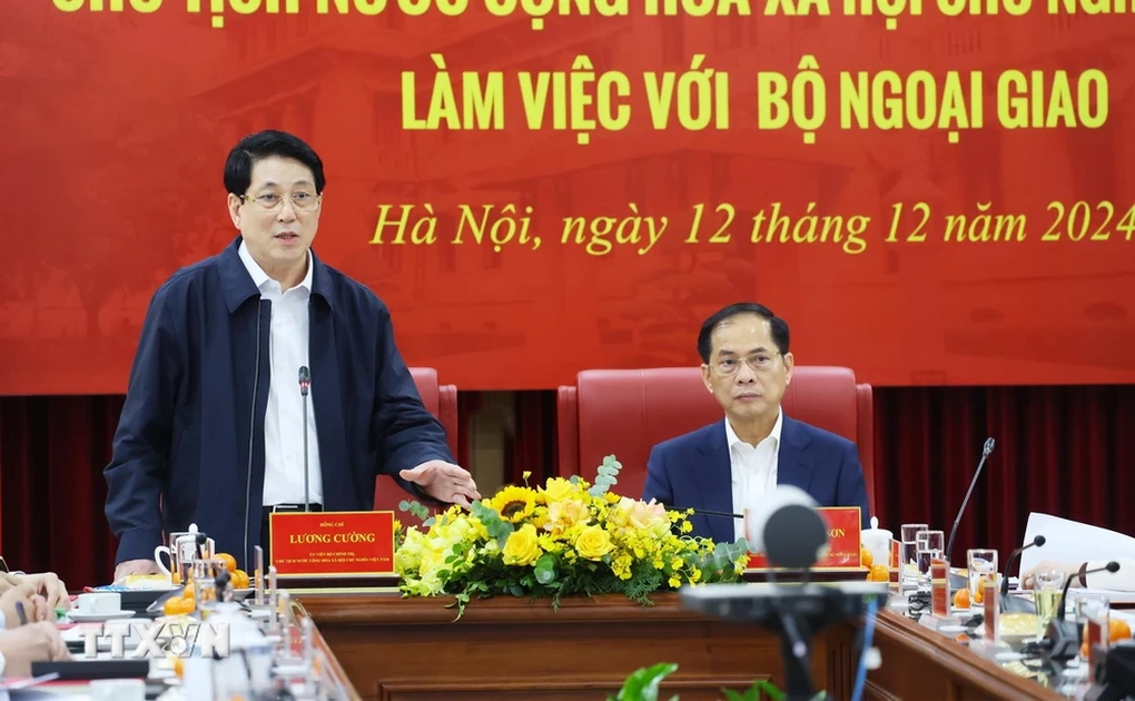 Ngành Ngoại giao đóng góp quan trọng vào thành tựu đối ngoại của đất nước - 1 Ngành Ngoại giao đóng góp quan trọng vào thành tựu đối ngoại của đất nước - 1