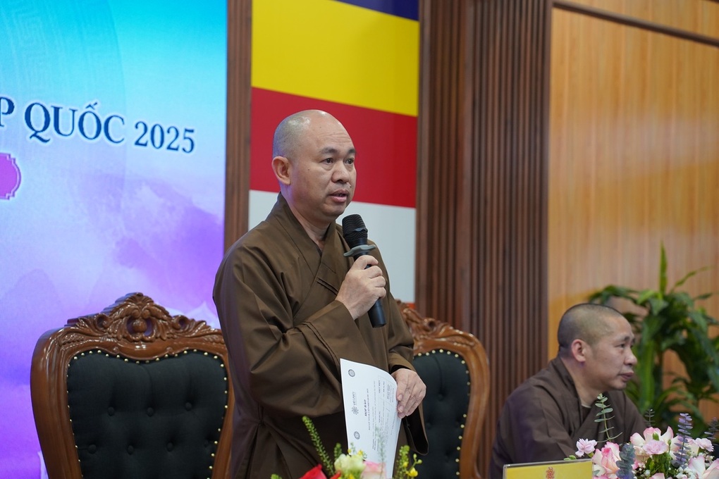 Thượng tọa Thích Đức Thiện tại buổi họp báo Đại lễ Vesak 2025