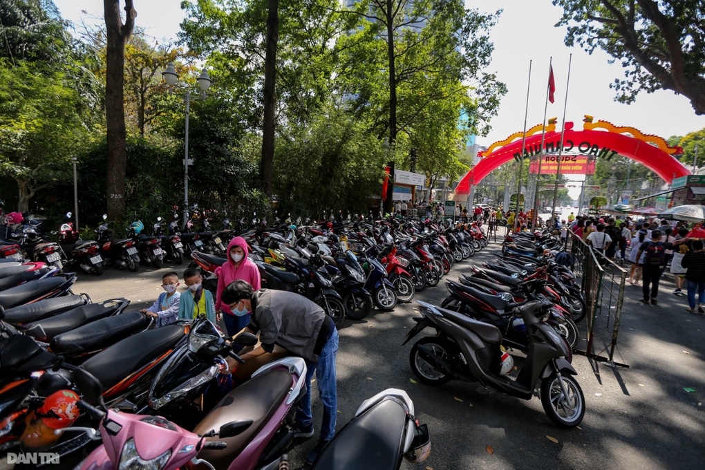 Chìm nổi những bãi đậu xe ngầm ở TPHCM - 2 Chìm nổi những bãi đậu xe ngầm ở TPHCM - 2