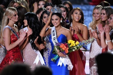 Hoa hậu Hoàn Vũ gây tranh cãi vì bình luận về quân đội Mỹ