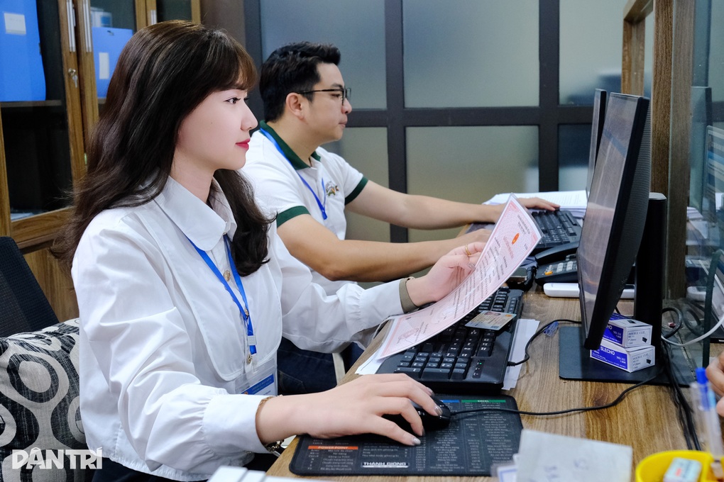 Cán bộ, công chức được nâng lương, tính phụ cấp sau sắp xếp bộ máy ra sao? - 1 Cán bộ, công chức được nâng lương, tính phụ cấp sau sắp xếp bộ máy ra sao? - 1