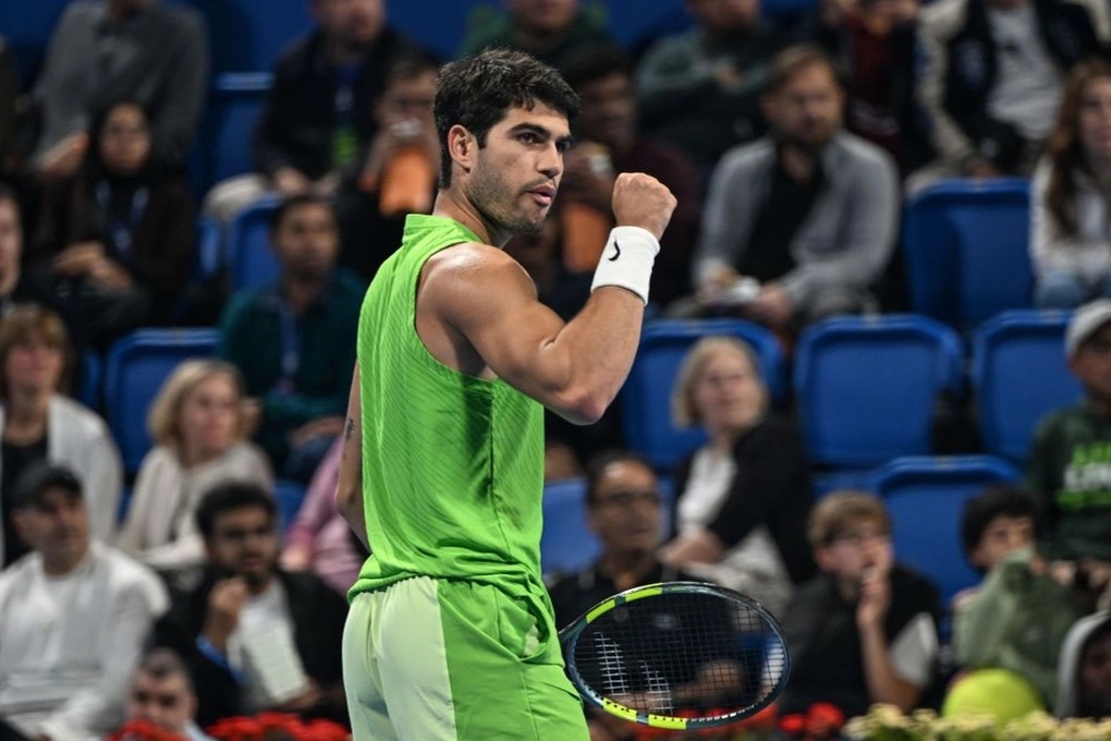 Sinner, Alcaraz dễ dàng tiến vào tứ kết Qatar Open 2026 - 2