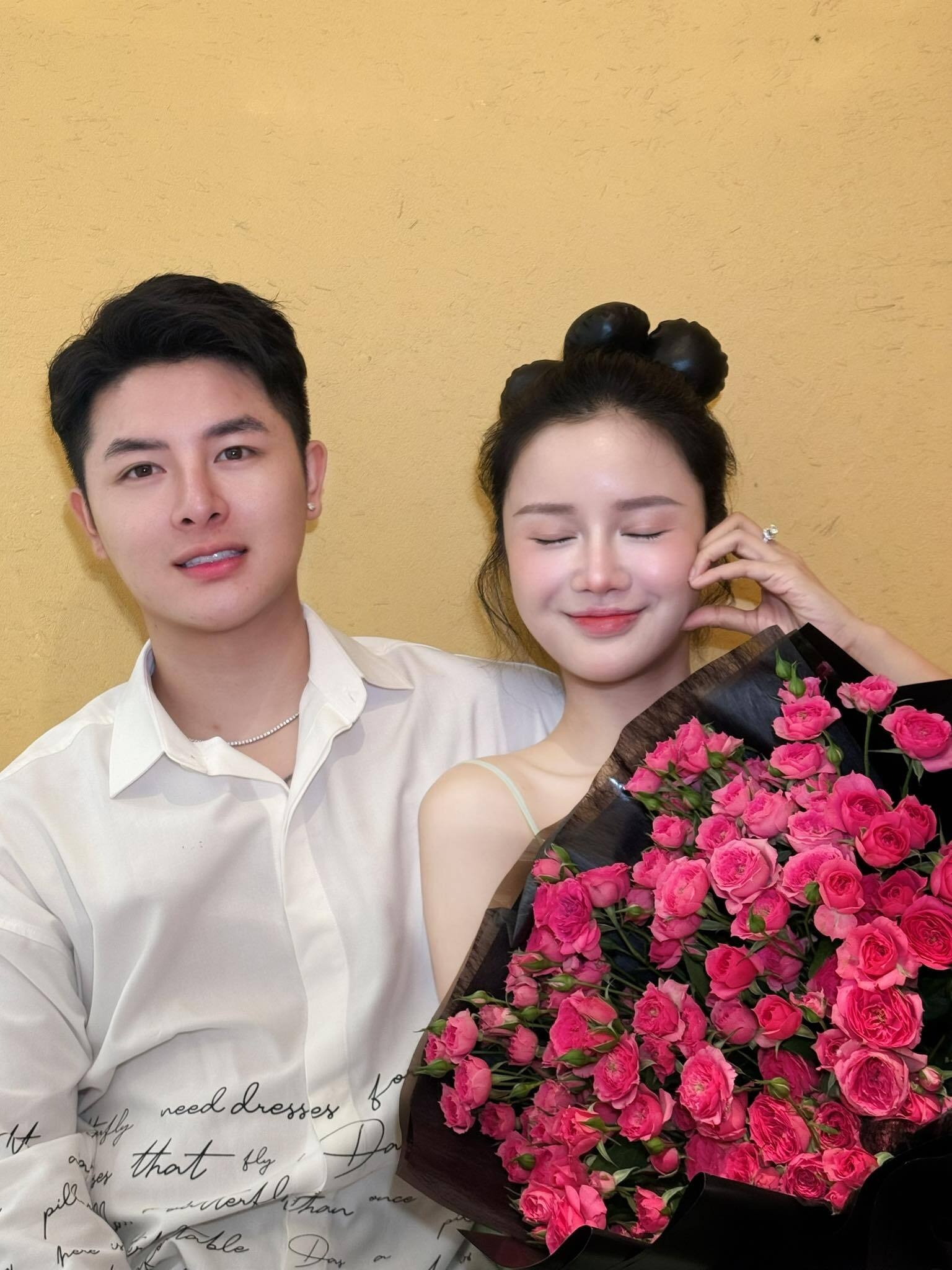 Hôn nhân của cặp đôi vợ hơn chồng 9 tuổi ở Hà Nội - 2