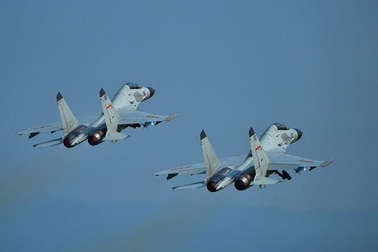 Hạm đội Nam Hải của Trung Quốc tập trận bay tầm thấp