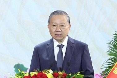 Tổng Bí thư: Công nghiệp quốc phòng cần ưu tiên sản xuất vũ khí, khí tài hiện đại