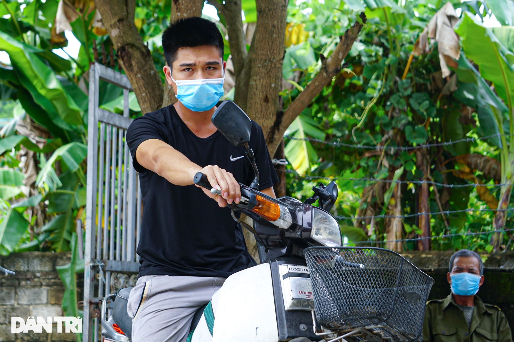 Bão Covid-19 quét qua, chao đảo cuộc sống của 50 triệu người lao động! - 3 Bão Covid-19 quét qua, chao đảo cuộc sống của 50 triệu người lao động! - 3