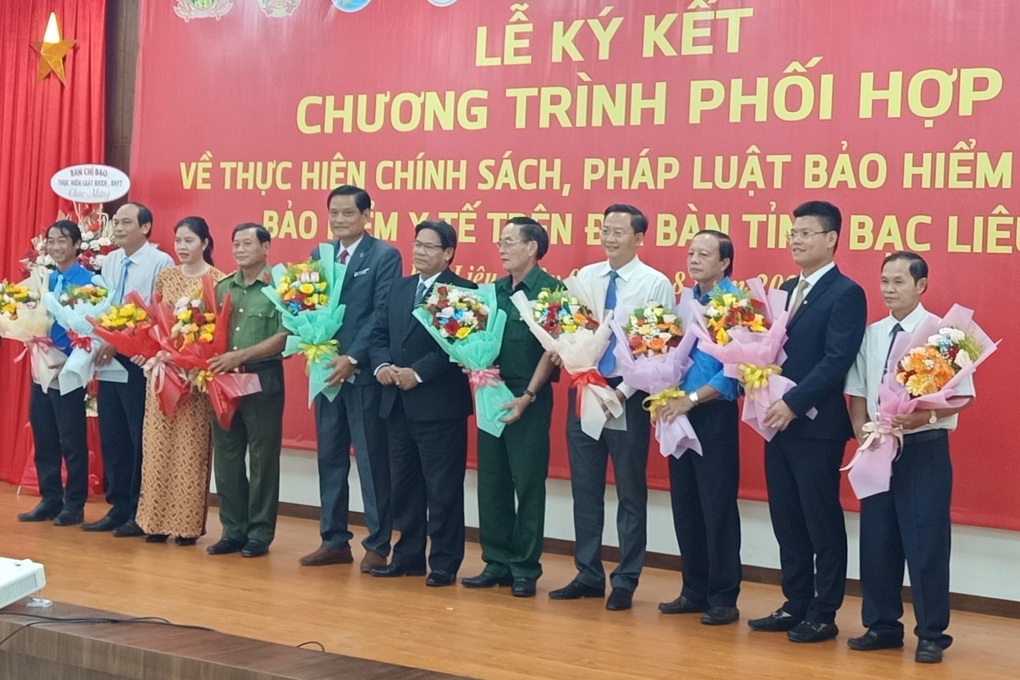 Dừng tham gia bảo hiểm vì mất việc, đứt thu nhập do Covid-19 - 1