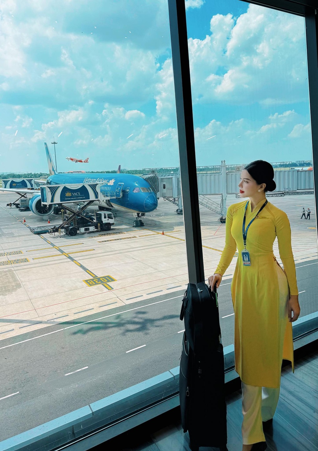Hoa hậu hàng không không vào showbiz, hé lộ cuộc sống ở tuổi 39 - 1 Hoa hậu hàng không không vào showbiz, hé lộ cuộc sống ở tuổi 39 - 1