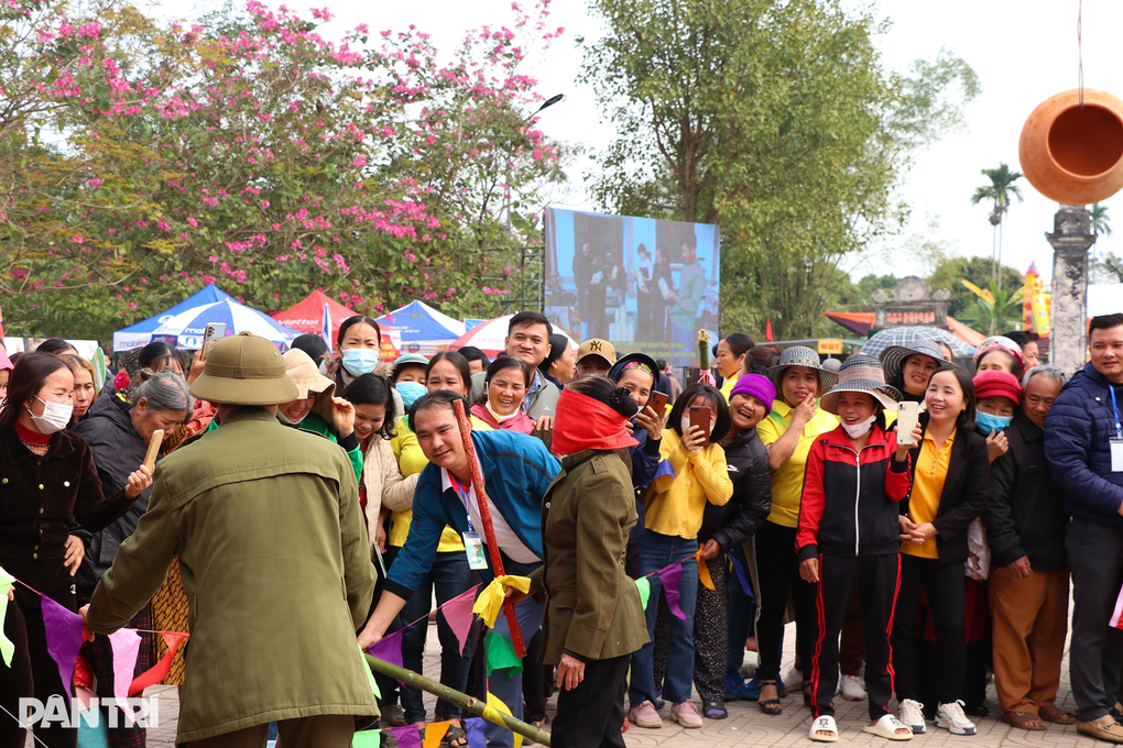 Cười nghiêng ngả với màn thi niêu ơi ở lại, chị đi nhé - 4