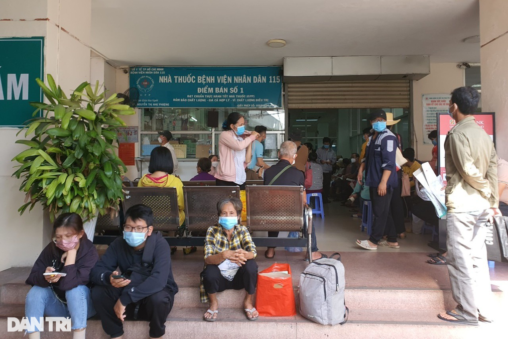 Giám đốc bệnh viện phải ngoại giao để có phần mềm cứu người đột quỵ - 1 Giám đốc bệnh viện phải ngoại giao để có phần mềm cứu người đột quỵ - 1