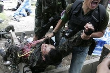 Thái Lan nới rộng lệnh giới nghiêm, nguy cơ sập trung tâm thương mại