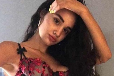 Cô gái hi vọng kiếm ít nhất 1,3 triệu USD nhờ bán trinh tiết để du lịch khắp thế giới