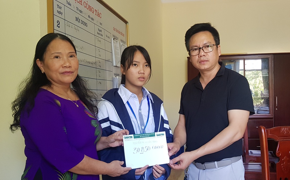 Bạn đọc giúp nữ sinh nghèo hơn 87 triệu đồng đón Tết - 2 Bạn đọc giúp nữ sinh nghèo hơn 87 triệu đồng đón Tết - 2
