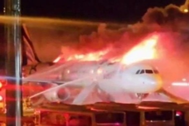 Vì sao pin sạc dự phòng có thể xem là "bom nổ chậm" trên các chuyến bay?