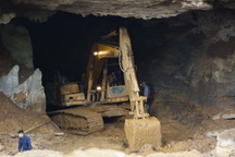 Vụ hai phu vàng mắc kẹt trong hang: Khẩn trương giải cứu, chạy đua cùng thời gian