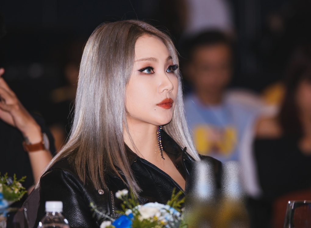 MC Khánh Vy nói gì khiến ngôi sao Kpop CL bật cười? - 1 MC Khánh Vy nói gì khiến ngôi sao Kpop CL bật cười? - 1