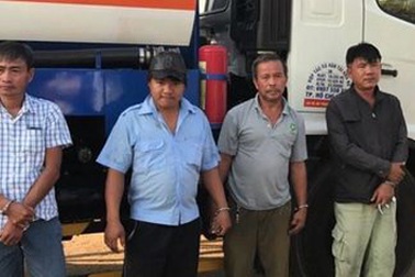 Tạm giữ hàng chục đối tượng trong đường dây “rút ruột” xăng dầu quy mô lớn