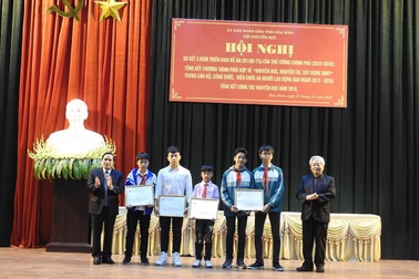 Hội Khuyến học Hòa Bình sơ kết 3 năm triển khai đề án 281