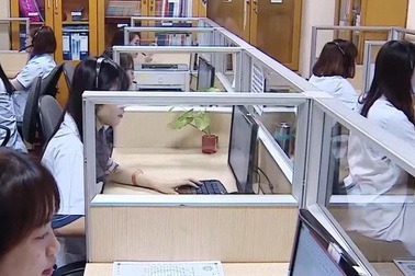 Tư vấn cai nghiện thuốc lá cho người bệnh qua tổng đài và mạng xã hội