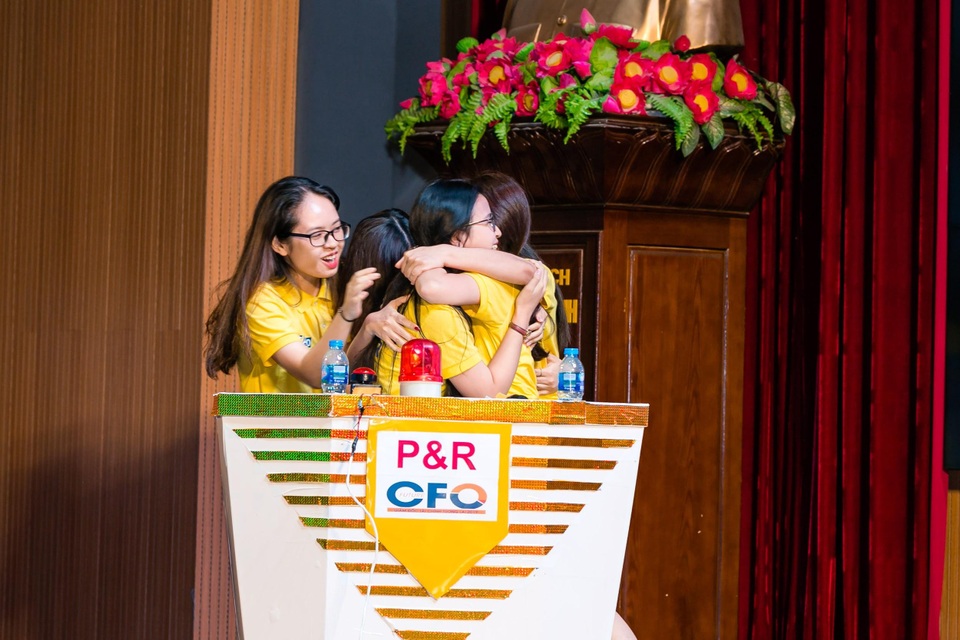 Đưa Chí Phèo, chú Cuội lên sân khấu, sinh viên trổ tài làm giám đốc tài chính tương lai - 8 Đưa Chí Phèo, chú Cuội lên sân khấu, sinh viên trổ tài làm giám đốc tài chính tương lai - 8