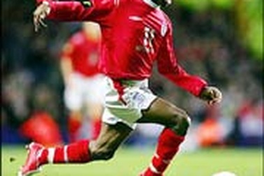 Tiền vệ xuất sắc Wright-Phillips