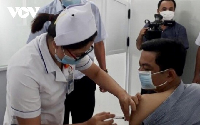 Lãnh đạo tỉnh Bạc Liêu chỉ đạo ngành y tế thực hiện nghiêm việc tiêm ngừa vaccine đúng theo hướng dẫn của Bộ Y tế.