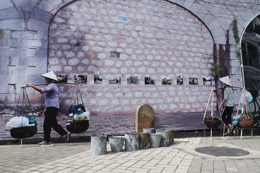 Vòm cầu phố Phùng Hưng sẽ ra sao nếu được “khoác áo” bích hoạ?