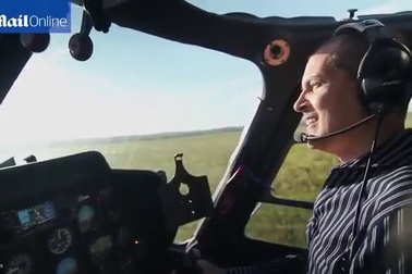 Nhổ răng bằng... máy bay trực thăng