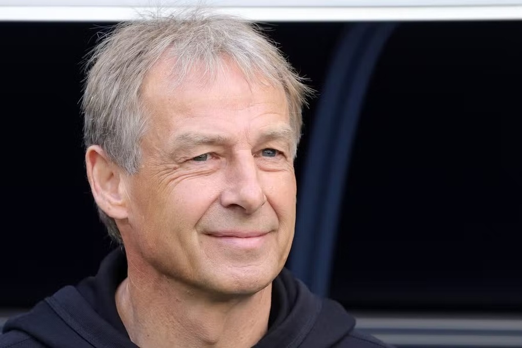 HLV Klinsmann bị chỉ trích khi cười rạng rỡ dù Hàn Quốc thua trận - 2 HLV Klinsmann bị chỉ trích khi cười rạng rỡ dù Hàn Quốc thua trận - 2