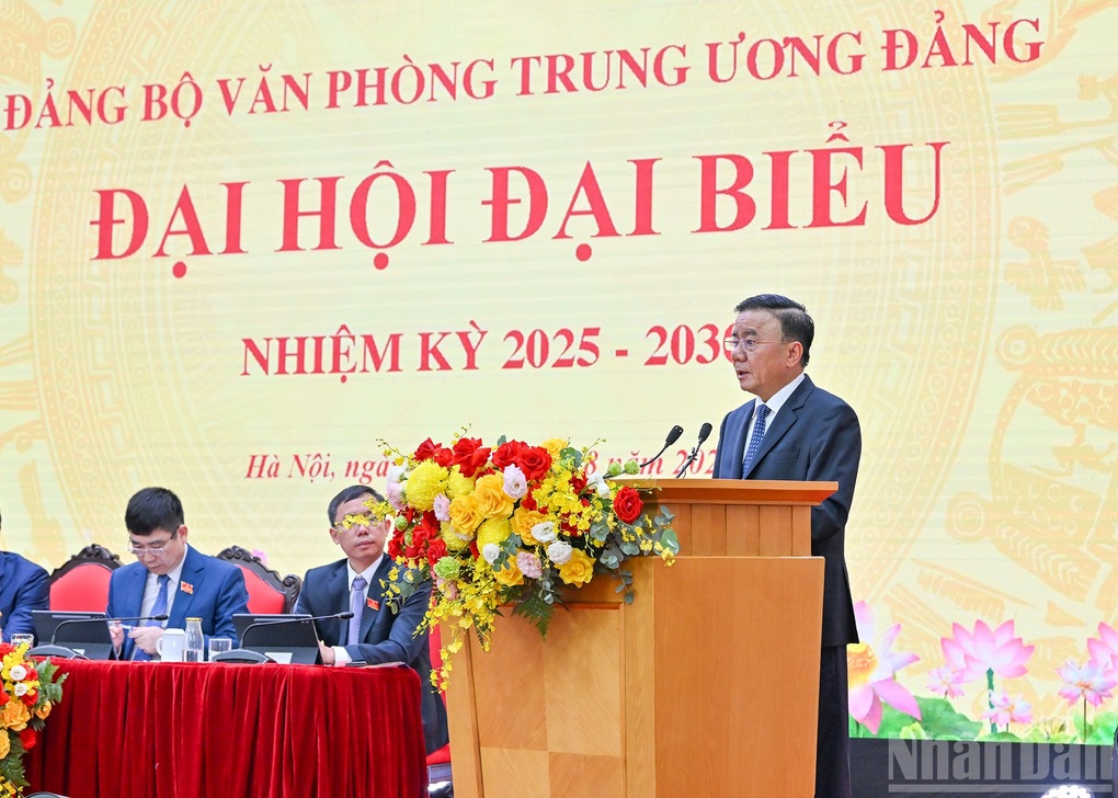 Tổng Bí thư Tô Lâm dự Đại hội đại biểu Đảng bộ Văn phòng Trung ương Đảng - 2 Tổng Bí thư Tô Lâm dự Đại hội đại biểu Đảng bộ Văn phòng Trung ương Đảng - 2