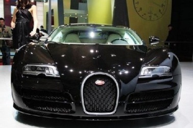 Đại gia Trung Quốc sắm xe Bugatti Veyron “độc” 