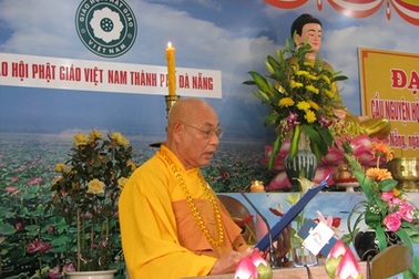 Hàng ngàn tăng ni phật tử cầu hòa bình cho biển Đông