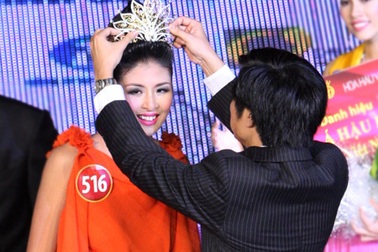 Người đẹp Hà Nội đăng quang HHVN 2010